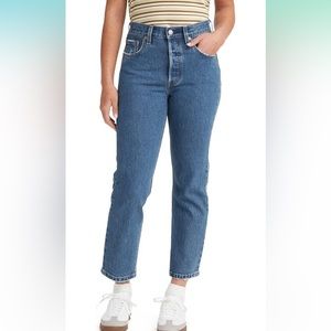Levi’s 501 crop jeans